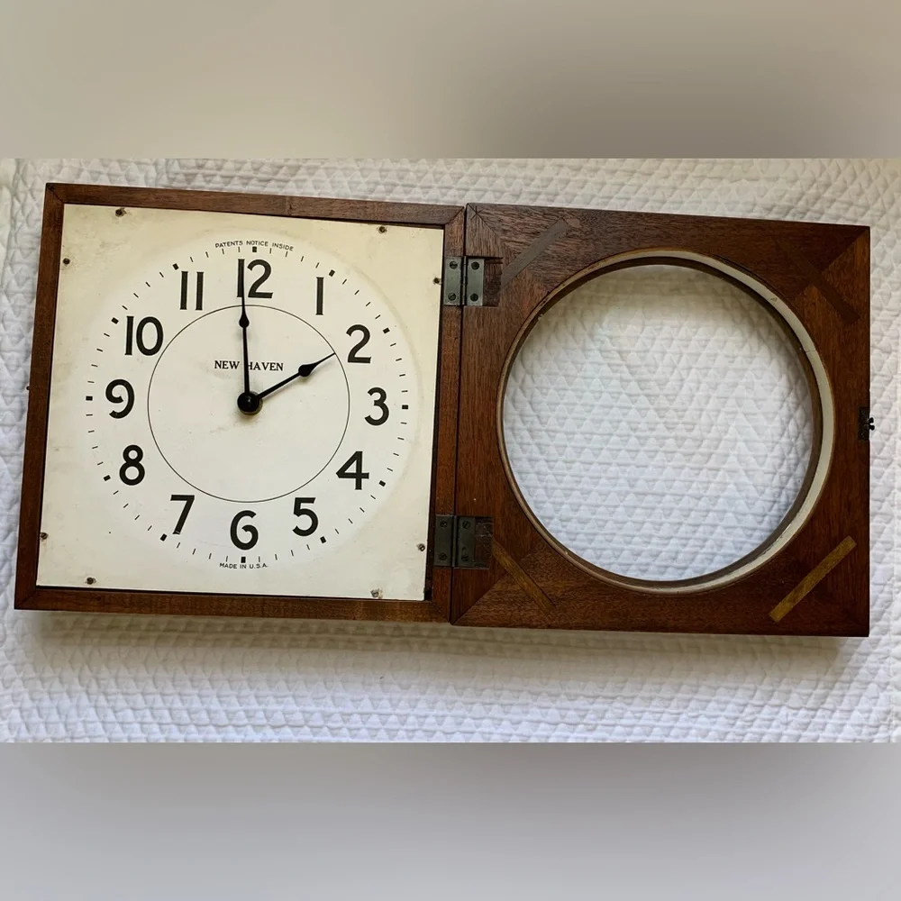 Vintage/Antique New Haven Wall Clock AS IS No Key